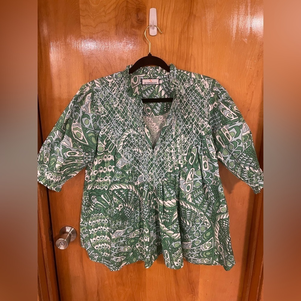 CK Bradley Cayman Top in Falcon Grass - Picture 3 of 8